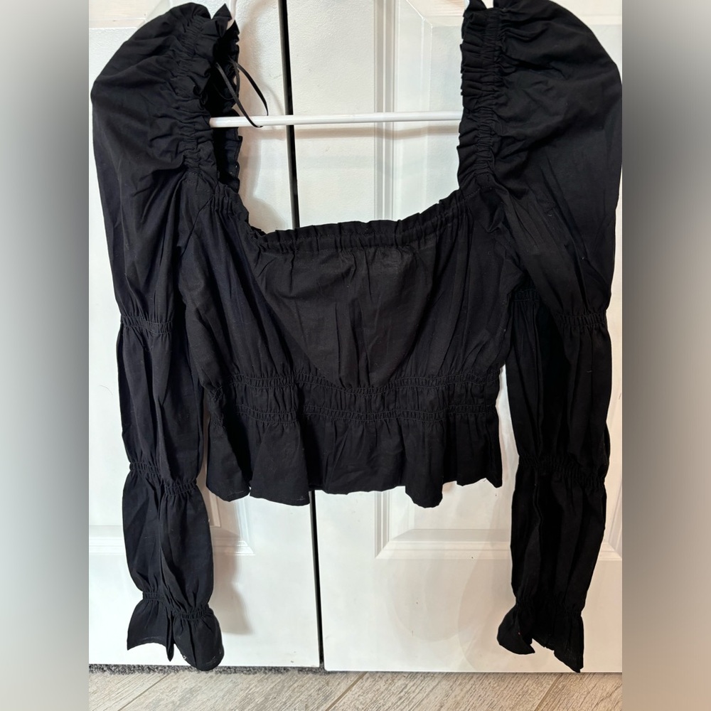 H&M black puffy sleeve top size small - Picture 2 of 4